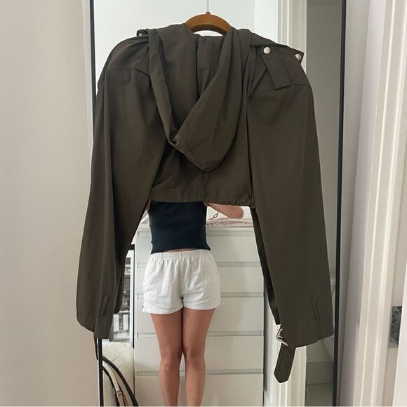 H:ours cargo double zipper crop jacket. Size M. Great for fall. silver hardware - Picture 4 of 4